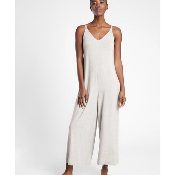 Athleta nighttime Bliss sleep v neck romper - Picture 1 of 4